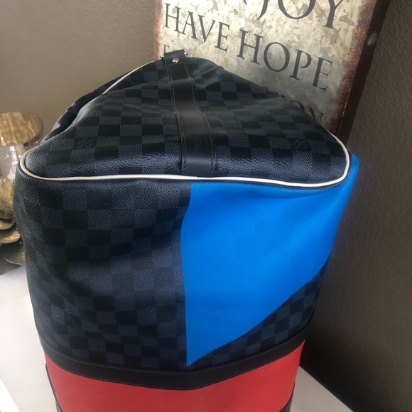 Louis Vuitton travel bag limited addition - Picture 14 of 16